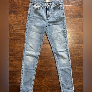 Girls Levi’s high rise super skinny jeans . Size 12, adjustable waist